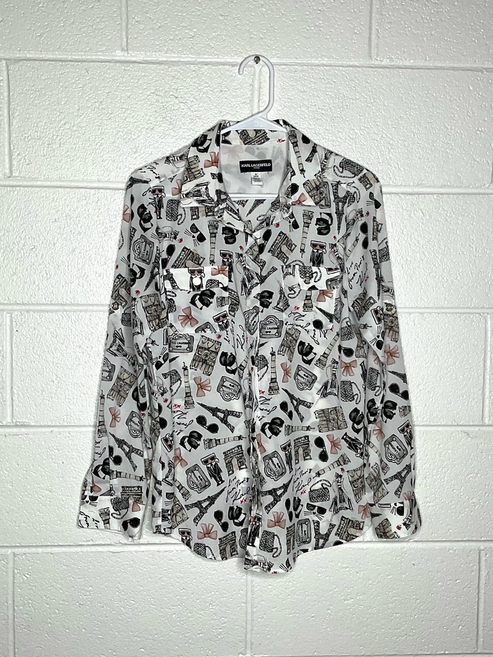 < Karl Lagerfeld Paris Whimsical Girly Fashion Button Up Shirt >